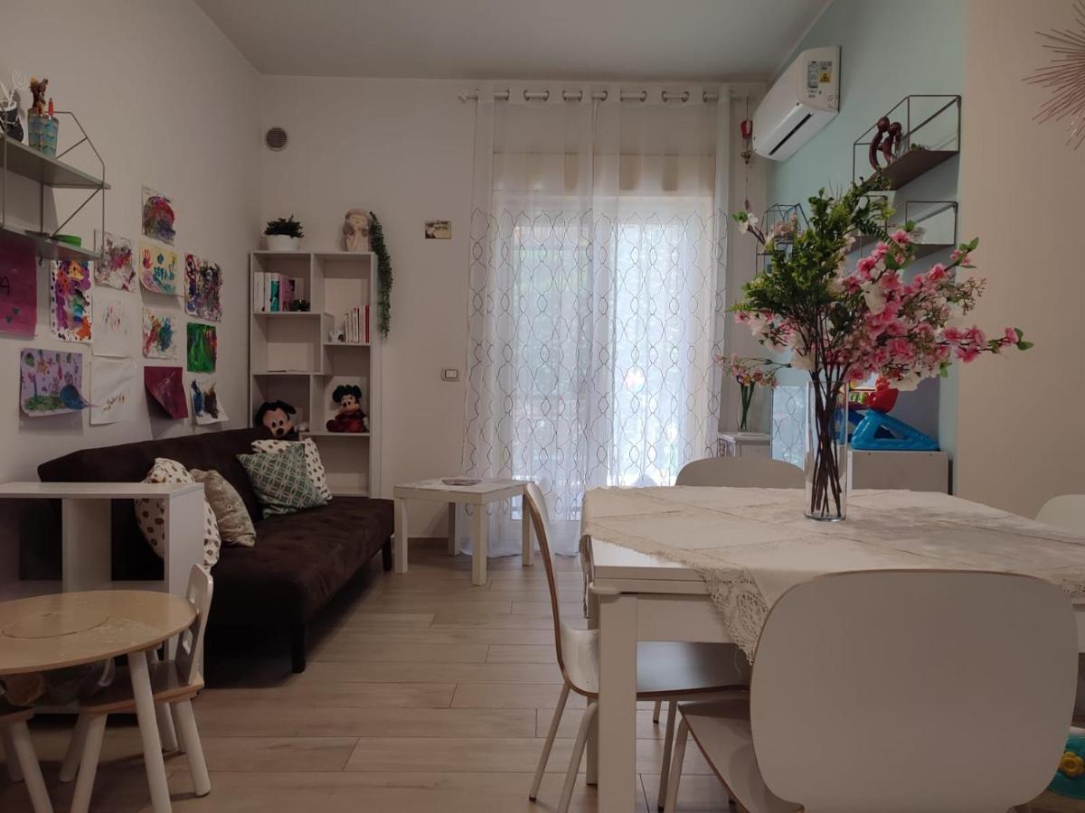 Appartamento Incantevole Con Parcheggio E Giardino カターニア エクステリア 写真